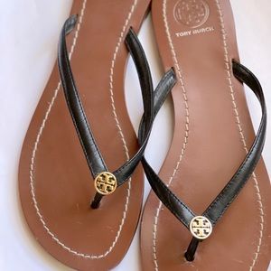 Tory Burch Black Terra Leather Thong Sandals Size 9